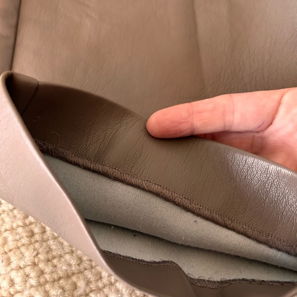 Babaton cropped vegan leather pant - Picture 7 of 12